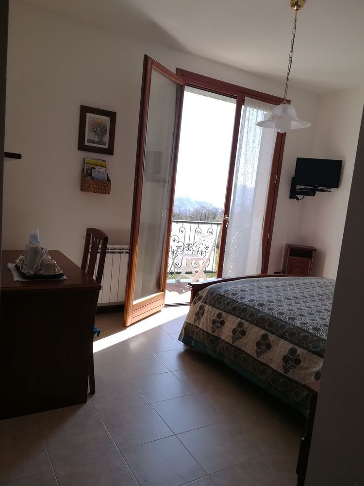 Locanda Primo Sole Leivi Luaran gambar