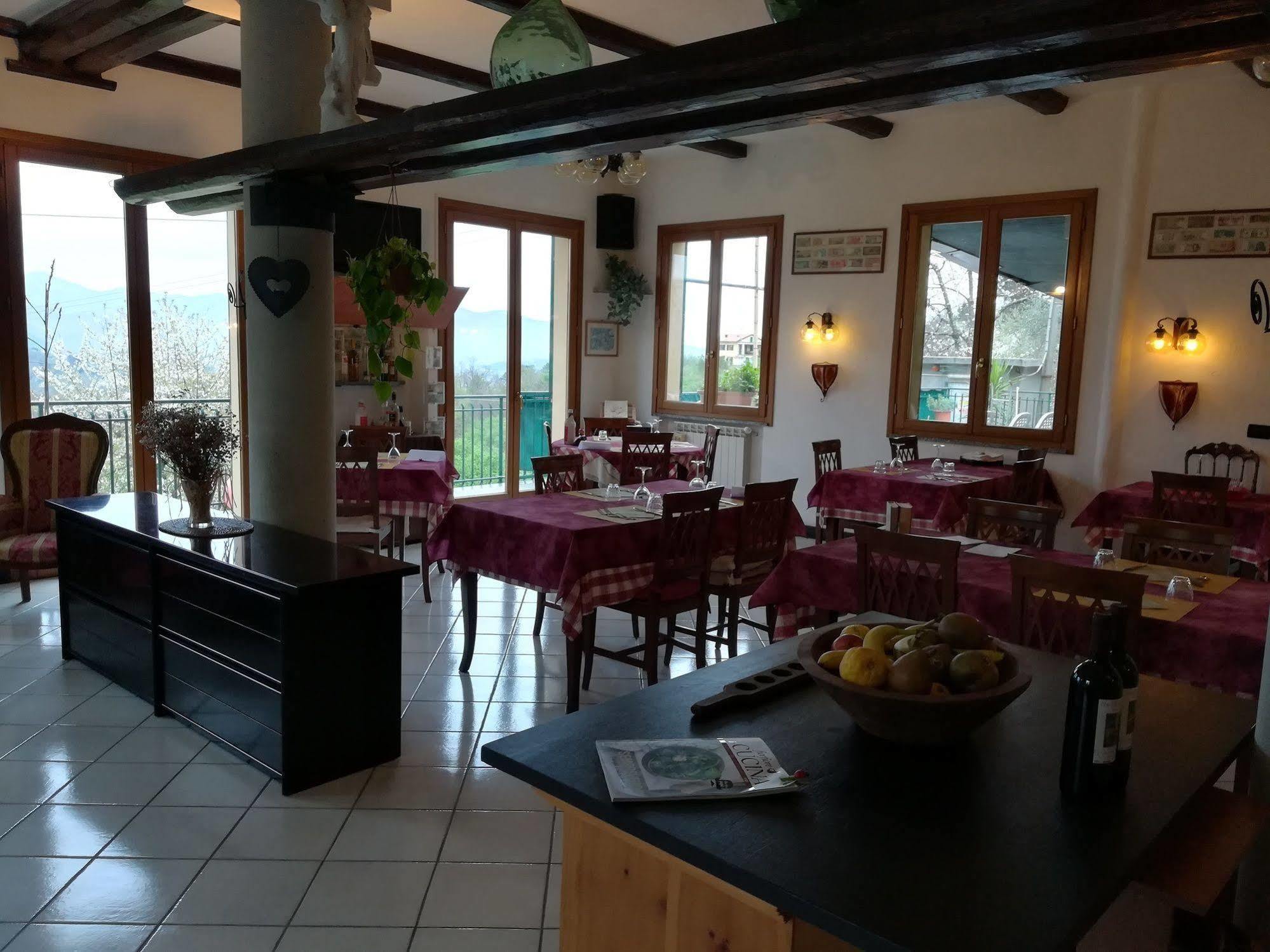 Locanda Primo Sole Leivi Luaran gambar
